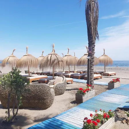 Villacana Playa Elena 別荘 エステポナ