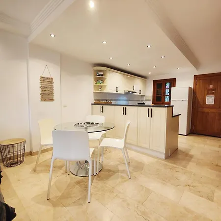 Villacana Playa Elena Nyaraló Estepona